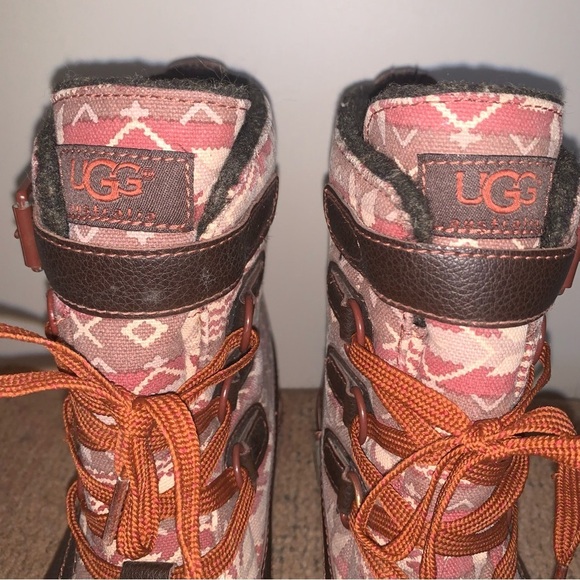 UGG Brown Decatur Nordic Snowflake Winter Boots 9 - Picture 10 of 13